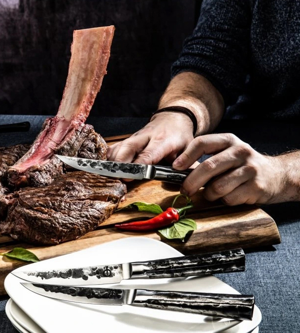 Steakové nože: Kdy je potřebujete a jaké vybrat?