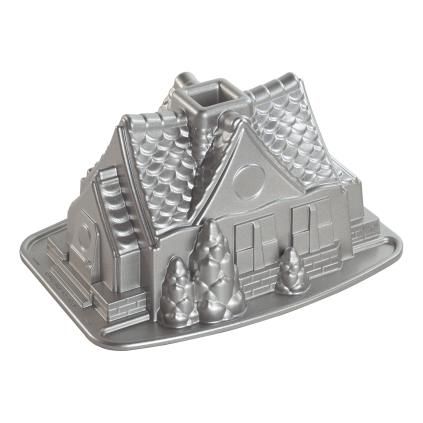 Forma na pečení GINGERBREAD HOUSE BUNDT, perníková chaloupka, stříbrná, Nordic Ware
