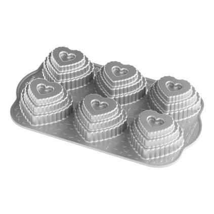 Forma na 6 patrových srdíček Tiered Heart Bundt® stříbrná Nordic Ware