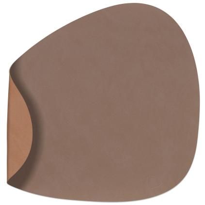 Prostírání CURVE NUPO 37 x 44 cm, oboustranné, lanýžová / starorůžová, kůže, LIND DNA