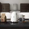 SMEG KONVICE BILA SCENA 01