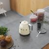 SMEG KONVICE MINI KREMOVA SCENA 03