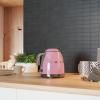 SMEG KONVICE MINI PASTELOVA RUZOVA SCENA 02