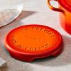 Podložka pod hrnec SIGNATURE 22 cm, CERISE, litina, Le Creuset