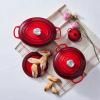 Kastrol SIGNATURE 29 cm, 4,7 l, oválný, CERISE, litina, Le Creuset